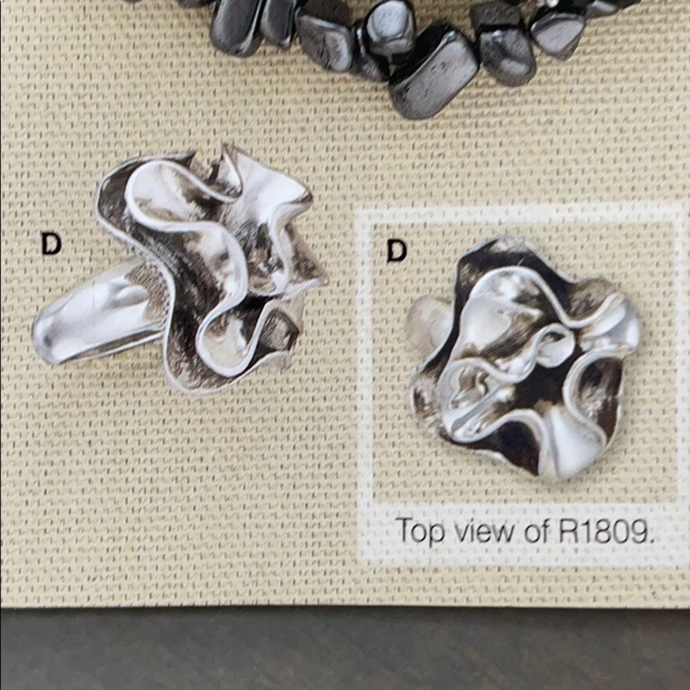 Silpada Designs: Sterling Silver Flower Ring